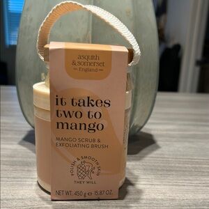 Asquith & Somerset Mango Scrub & Exfoliating Brush
